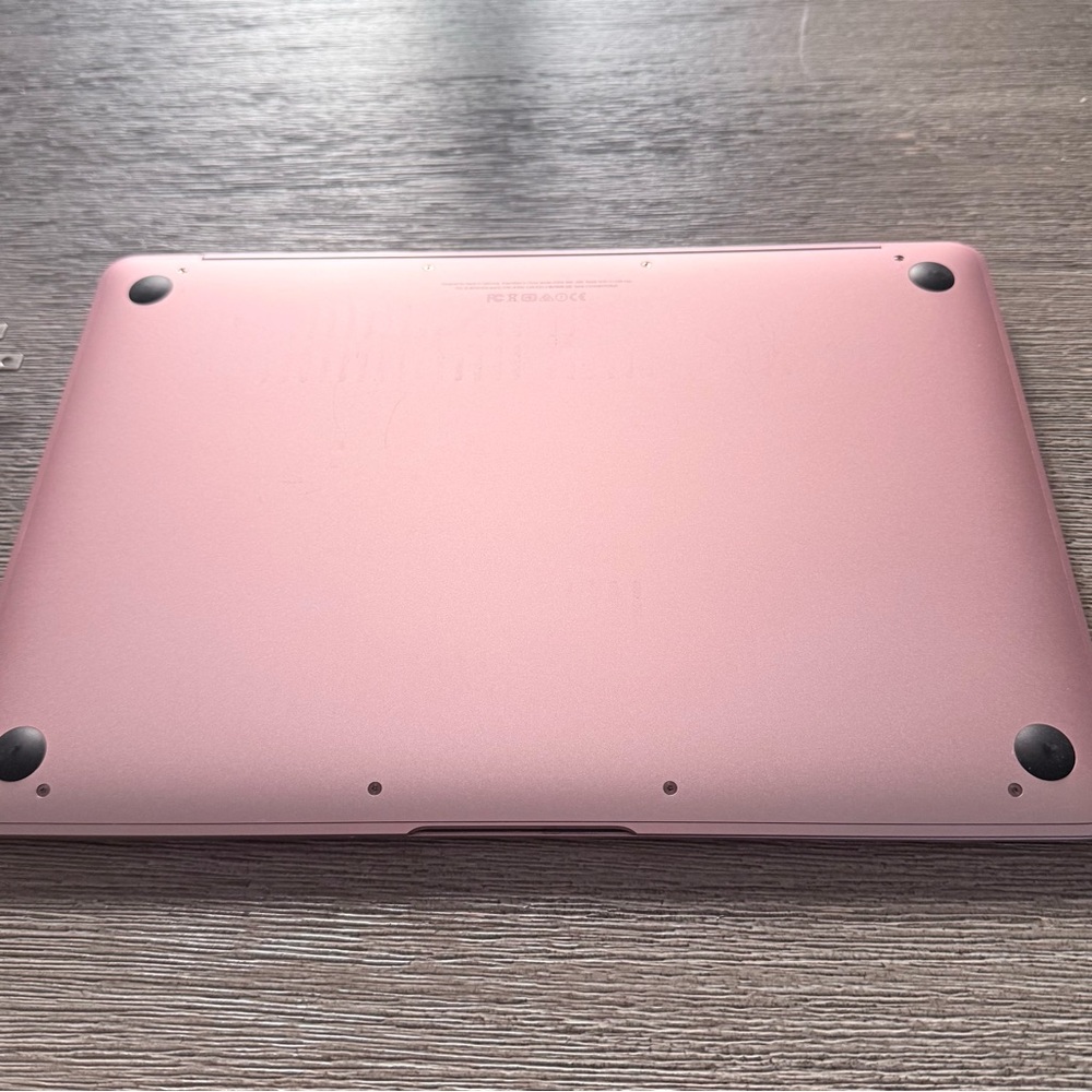 Apple MacBook - Rose Pink - Picture 7 of 13